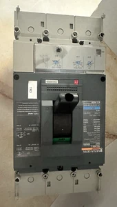 Disyuntor Merlin Gerin NSJ400 L 400A 600V STR23SP - ¡LIMPIO! - Imagen 1 de 6
