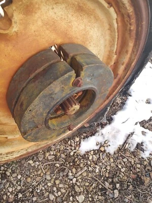 Pesos de rueda trasera John Deere A,B,G,D Foto 1 de 4