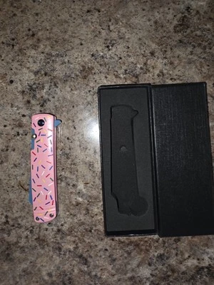 Tanto Style Folding Blade Pink With Sprinkles, Gift Box - Image 1 of 4