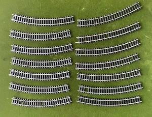 Vintage Curved "N" Gauge Train Track  - Lot Of 14 Pieces of 5" Lengths 9 3/4 - Picture 1 of 2