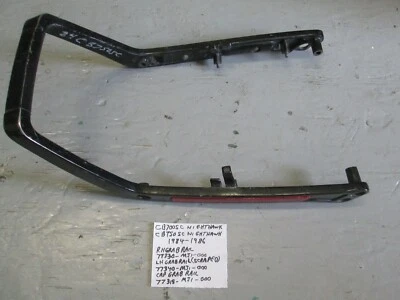 NIGHTHAWK 700 / 750, barra de agarre / carril 77330-MJ1-000 / 77340-MJ1-000 Foto 1 de 4