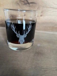 Vaso Bebida / Whiskeyglas Con Cabeza de Ciervo Grabado - Picture 1 of 2