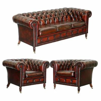 RESTORED BORDEAUX LEATHER CHESTERFIELD CLUB SUITE ARMCHAIR & SOFA ON TURNED LEGS - Image 1 of 4