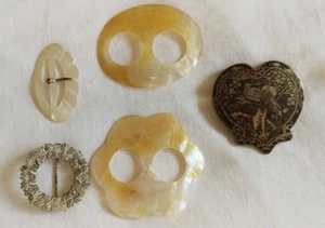Vintage mother-of-pearl, 3 buckles (2 are metal Japan) 2 scarf holders - v. good - Picture 1 of 5
