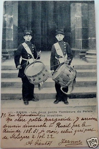LES DEUX PETITS TAMBOURS DU PALAIS DES INVALIDES.CP. - Picture 1 of 1
