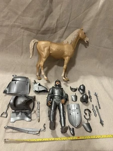 De Colección MARX VALOR SILVER KNIGHT Sir Stuart & HORSE Accesorios Traje Armadura - Imagen 1 de 11
