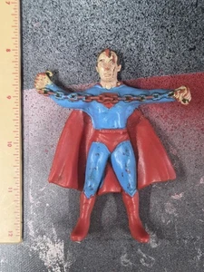 Vintage 1974 Chemtoy 4" Superman Breaking Chains DC - Bild 1 von 4