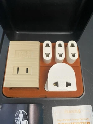 Franzus 1600 watt 220-110V foreign electricity converter kit: 5 adapters in case - Image 1 of 4
