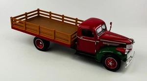 Vintage Trucks of Yesteryear SS-C5220F 1941 Chevy Stake Truck 1/32 Scale Model - Picture 1 of 3