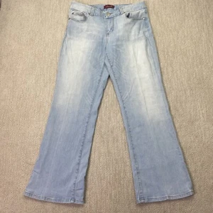 Seven7 Jeans Women's 34 Waist Medium Wash Blue Denim Bootcut* - Picture 1 of 16