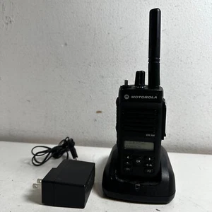 Motorola XPR3500 Black 128 Channels Two-Way Portable Digital Compact Radio - Photo 1/12
