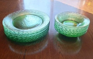 Vintage 18 Pezzi Pyrex Festiva Primavera Verde Pranzo 9 Piatti e 9 Ciotole - Foto 1 di 23
