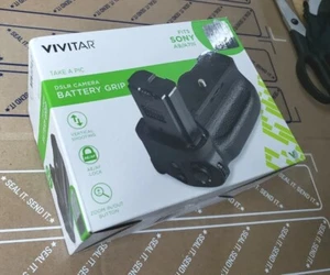 Vivitar Battery Grip for Sony A9/A7RIII/A7MIII Cameras - Picture 1 of 3