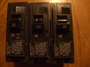 (3) QP 20amp Siemens breakers - Picture 1 of 5