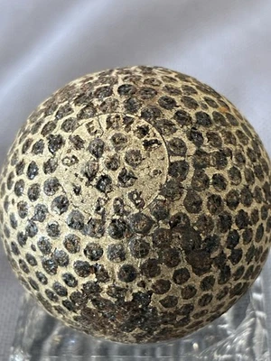 Antigua pelota de golf Gutta Percha de principios de 1900 llamada Bramble Bob  Foto 1 de 4