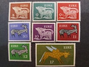 Ireland - Dog from Ancient Brooch & Ox from Lichfield Book 1976-9 MNH S395-402 - Picture 1 of 1