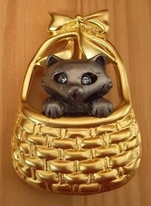 Cat Brooch Pin Pewter & Gold Plate Basket With 2 Crystals SIGNED Danecraft NEW - Picture 1 of 2