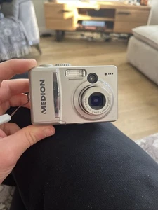 Medion MD 85099 Digital Camera 5MP Tested And Working Well - Picture 1 of 9