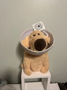 Peluche de 10" Doug el perro de la película Pixar Up de los parques de Disney con cono de vergüenza - Imagen 1 de 5