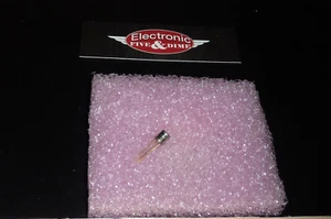 2N369 Raytheon PNP GERMANIUM TRANSISTOR - Picture 1 of 1