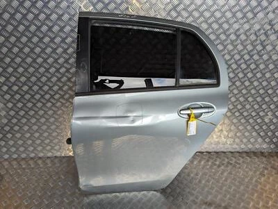 Toyota Yaris - Carcasa de puerta trasera de pasajero NS LR 05-11 Foto 1 de 4