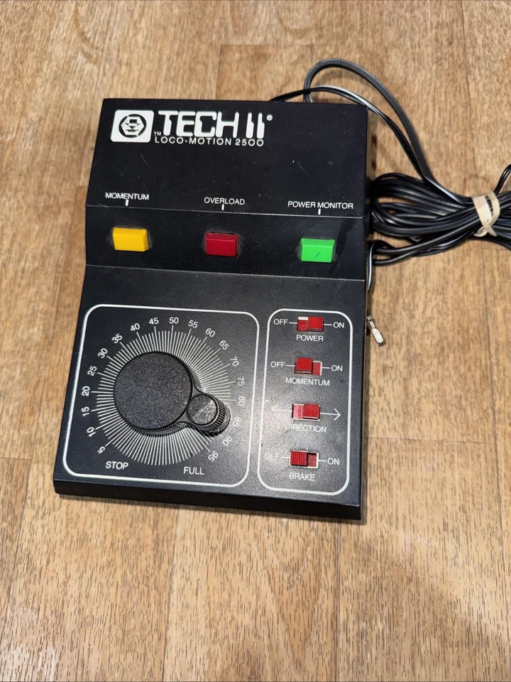 MRC TECH II 2 Loco-Motion 2500 Model Train DC Controller Transformer - Image 1 of 3