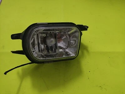 01-07 Faro antiniebla lado pasajero derecho mercedes w203 c280 cl500 oem Foto 1 de 4