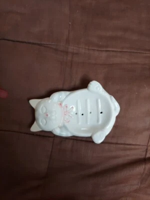 VTG Pottery Cat Soap Dish With Holes Pink And White - Image 1 of 2