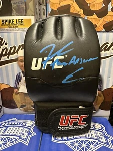 Frankie Edgar Signed Ufc Glove The Answer Lightweight Champion Legend - Picture 1 of 1