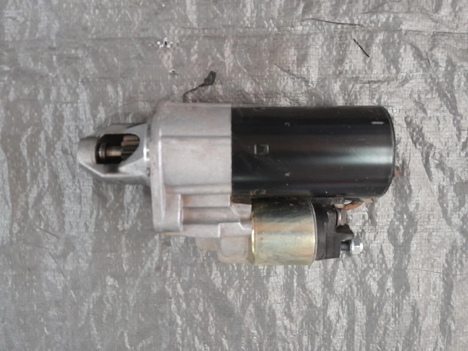 2006-2009 MERCEDES-BENZ SLK350 - Starter 0061511001 06 07 08 - Image 1 of 1