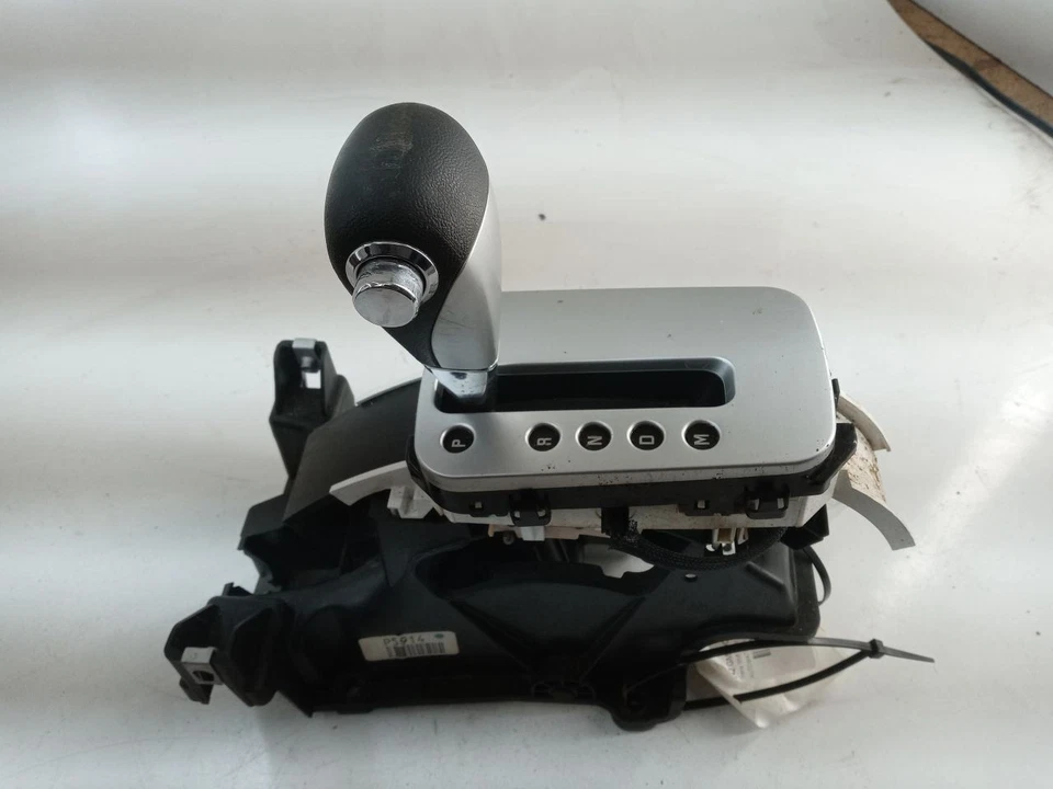 2007 Saturn Aura Transmission Shift Assembly OEM Used Tested  - Image 1 of 4