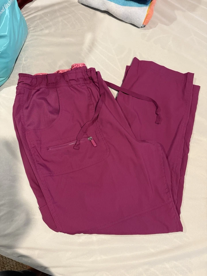 Pantalones Médicos Koi Lite Dobby Calce Ajustado Mecánicos Elastizados 2X Foto 1 de 3