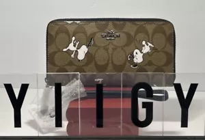🐼💦 Coach C4596 🐼💦 Peanuts Snoopy Zip Around Card Wristlet Wallet 🐼 D11 *4 - Bild 1 von 15