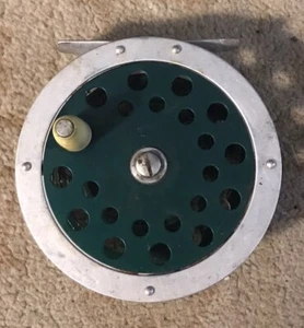 Vintage Royal Bronson 360 Fly Reel Works - Picture 1 of 3