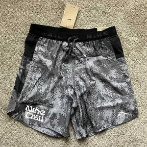 Pantalones cortos forrados grises Nike Trail Stride Dri Fit talla pequeña para hombre FV9949-010 - Imagen 1 de 5