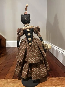 „Evi Araujo“ primitiver Stil Volkskunst schwarze Katze Puppe, „Prunella“ - 18 Zoll groß - Bild 1 von 18