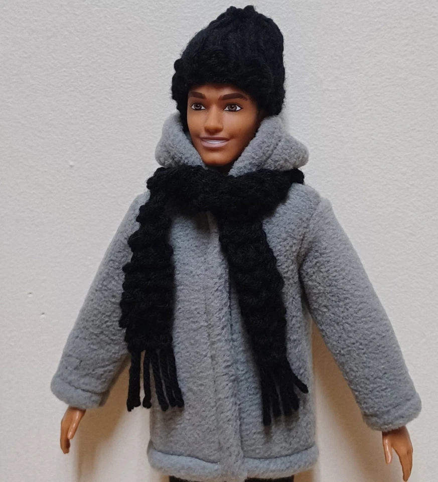 Ken 12" Muñeca Ropa Gris Chaqueta Polar Plus Tejido a Mano Negro Sombrero y Bufanda Foto 1 de 1