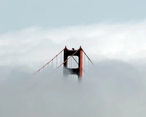 Impresión o lienzo - Puente Golden Gate en niebla por Carol M. Highsmith - Imagen 1 de 1