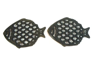 Trivets 2 Fish Matching Cast Iron Vintage Trivet  Each  7.25" x 5.5" - Imagen 1 de 6