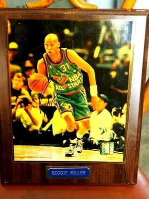 Foto autografiada a color de Reggie Miller AllStar en placa con placa de identificación y certificado de autenticidad Foto 1 de 4
