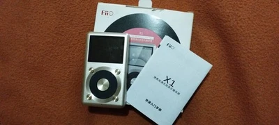 Fiio X 1   PARFAIT FONCTIONNEMENT.  LIVRE AVEC BOITE ORIGINAL + LIVRET + CABLE + - Photo 1/4