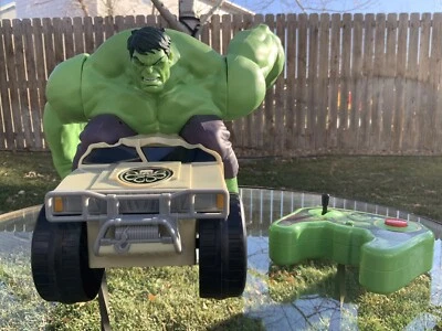Marvel Avengers XPV Remote Control Hulk Smash RC Car Vehicle Truck 2.4 GHz - Image 1 of 4