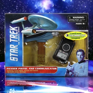 Star Trek TOS Phaser Pistol Communicator Replica Art Asylum EE Exclusive 2012 - Picture 1 of 12