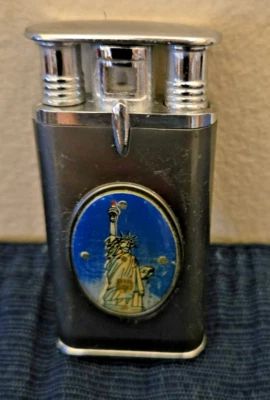 Vintage Statue of Liberty Cigarette Lighter  - Gold Dots  - Pre-Owned - Image 1 of 3