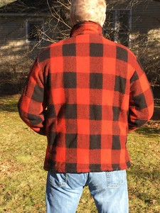 Abrigo forrado acolchado vintage de lana Mackinaw rojo búfalo a cuadros granero para hombre talla mediana - Imagen 1 de 13