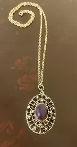 Vintage Signed 11W 30ST INC Red AB Glass Gold Tone Retro Ornate Pendant Necklace - Picture 1 of 5