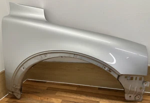✅ Genuine Volvo XC90 2010 Front Wing - Driver Side - Silver 426 - Picture 1 of 3