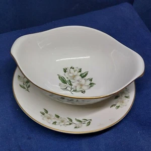 Vintage Princess China Tru-Tone "Bridal Wreath" Gravy Boat W/Underplate USA - Picture 1 of 4