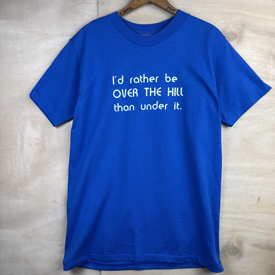 Camiseta Divertida Oneita Vintage Años 90 Sobre la Colina Puntada Única Talla Mediana EE. UU. Foto 1 de 4