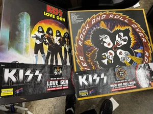 Kiss love gun action figures sdcc entertainment earth convention exclusive - Picture 1 of 2